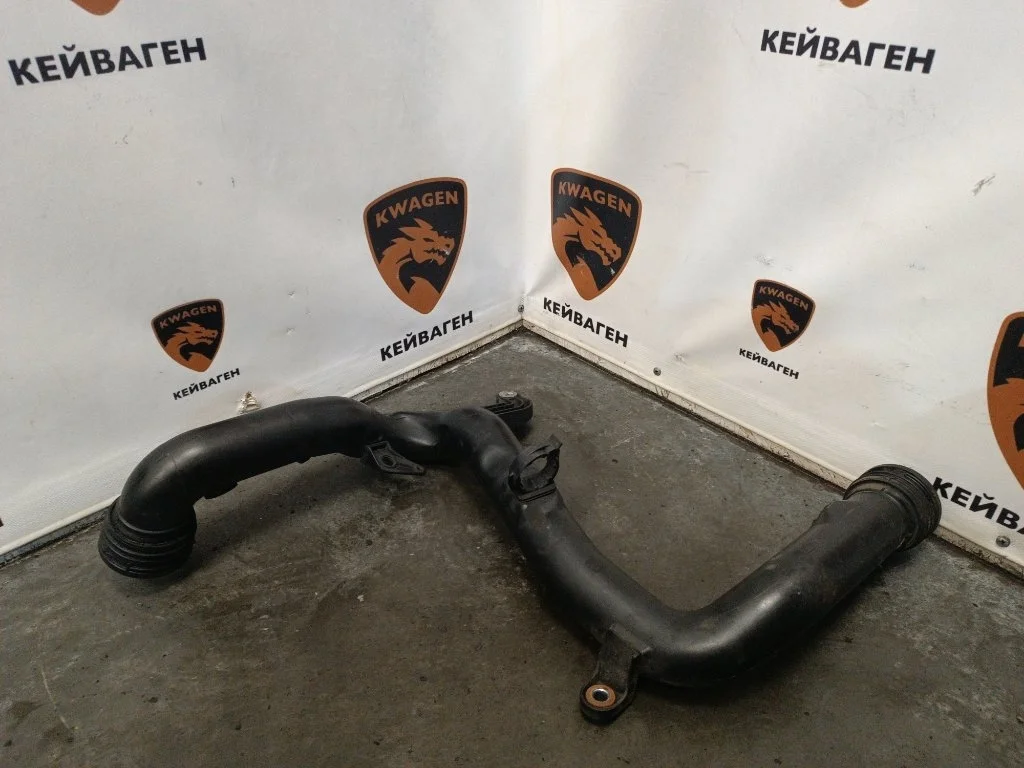 Патрубок интеркулера Volkswagen Golf 2006 5