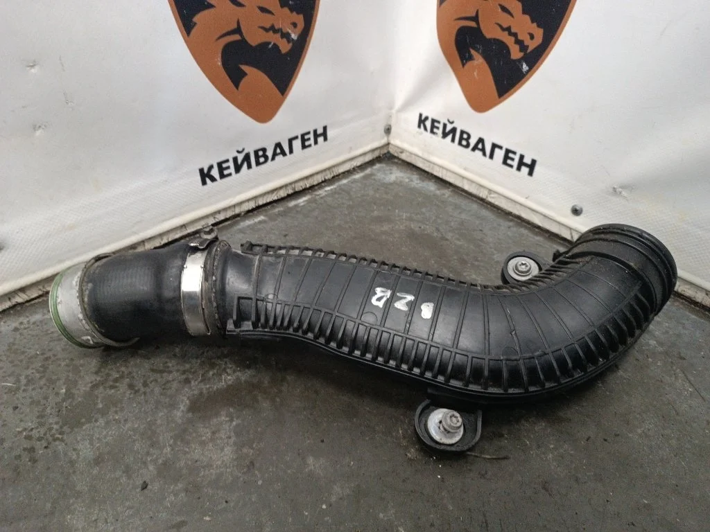 Патрубок интеркулера Volkswagen Passat 2007 B6