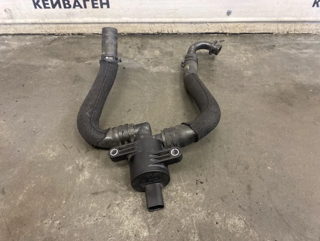 Помпа Volkswagen Touareg 2013 7P