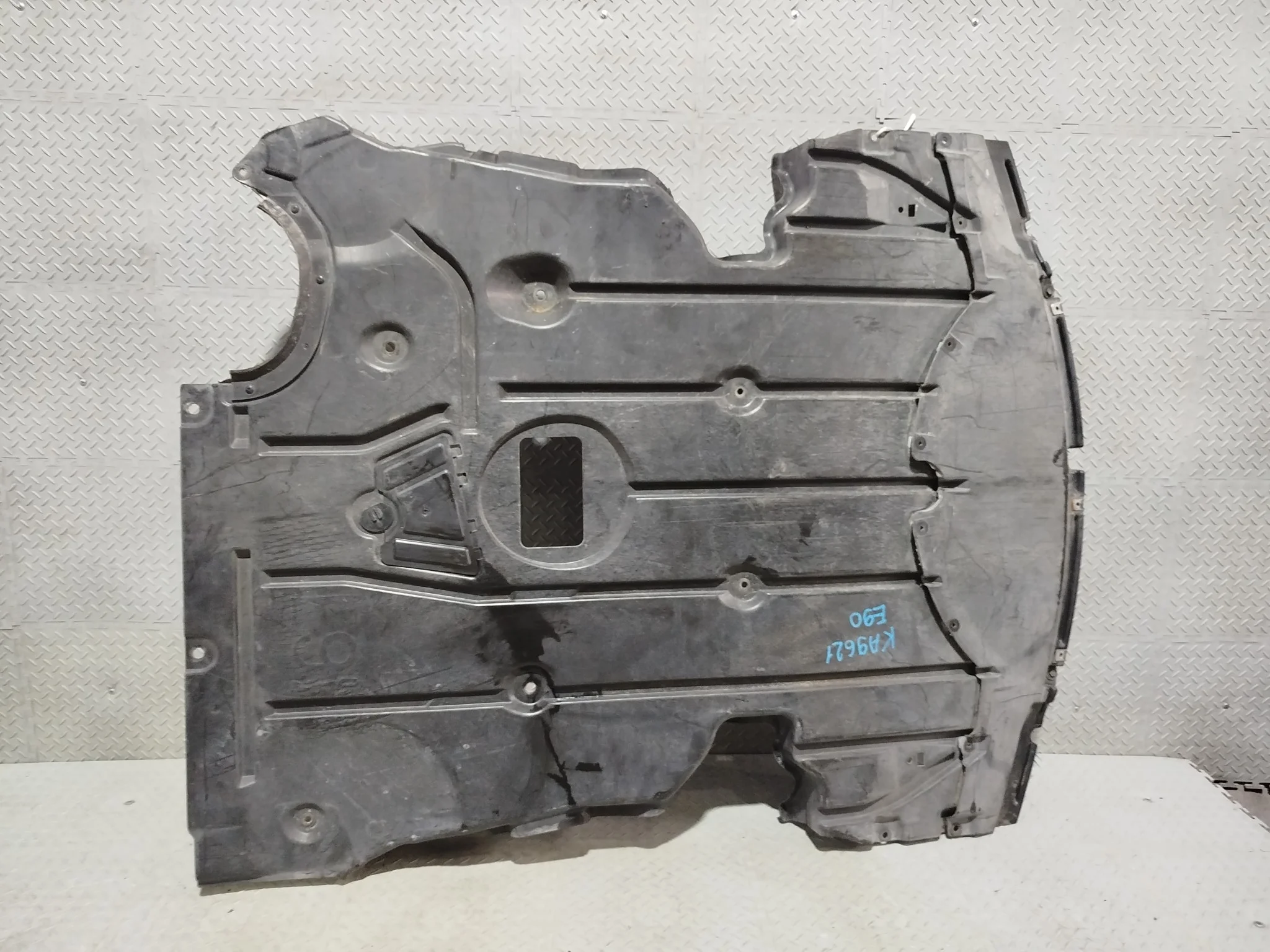 ЗАЩИТА Двигатель BMW 3-SERIES E90 E91 E92 E93 ЦЕНТР 51757129341