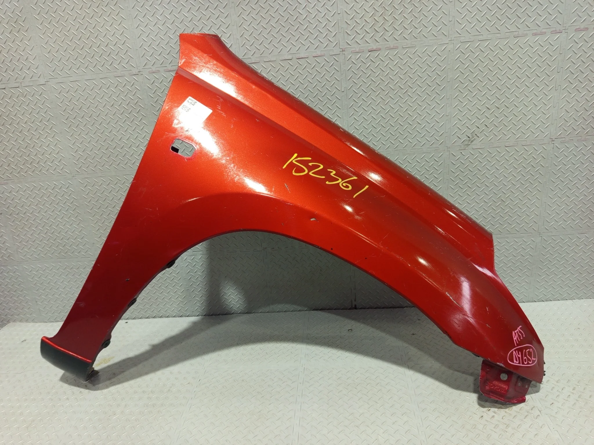 КРЫЛО TOYOTA 5381142160 ПЕРЕД ПРАВО красный DY652