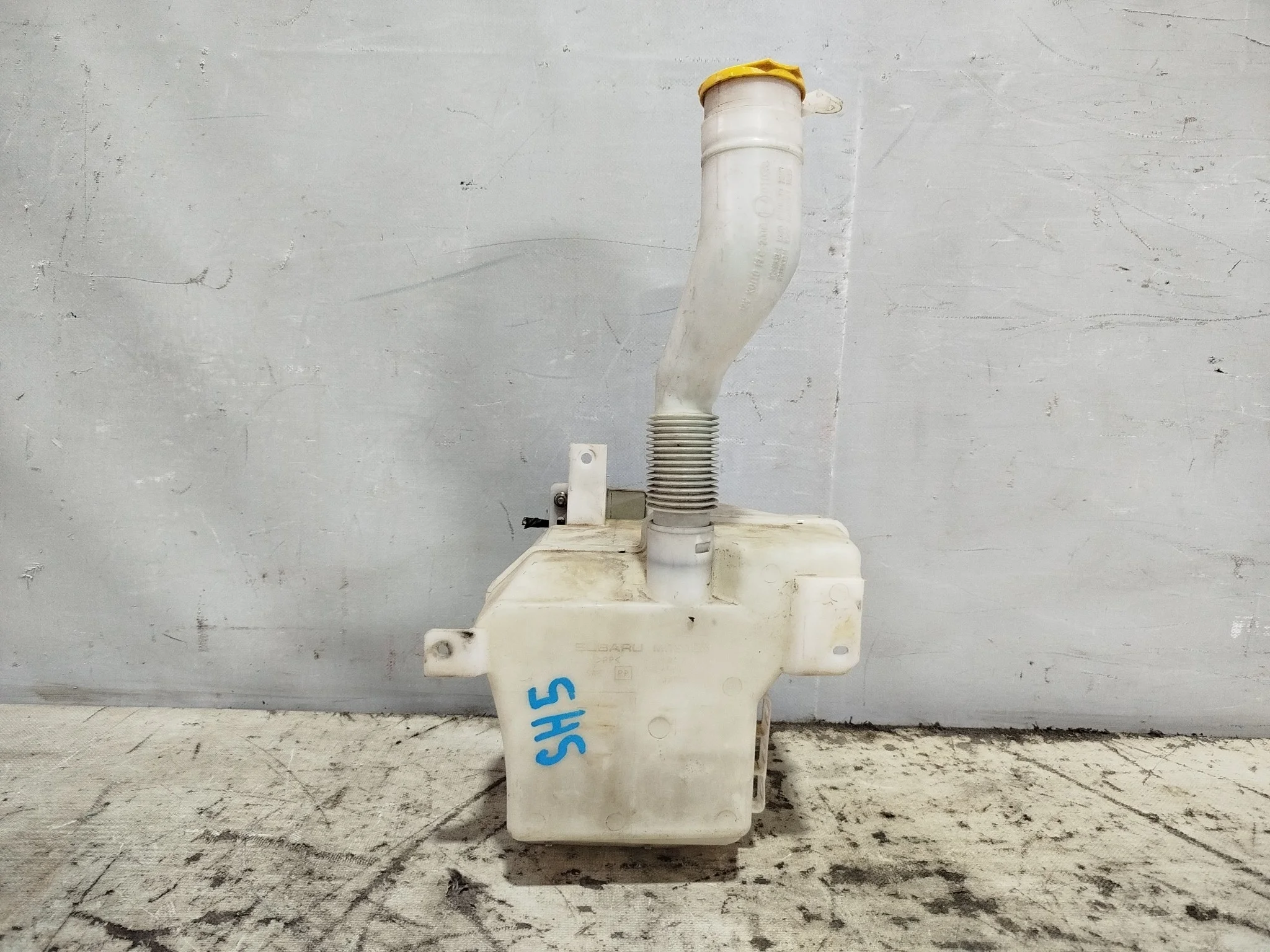 БАЧОК ОМЫВАТЕЛЯ SUBARU 86631SC010