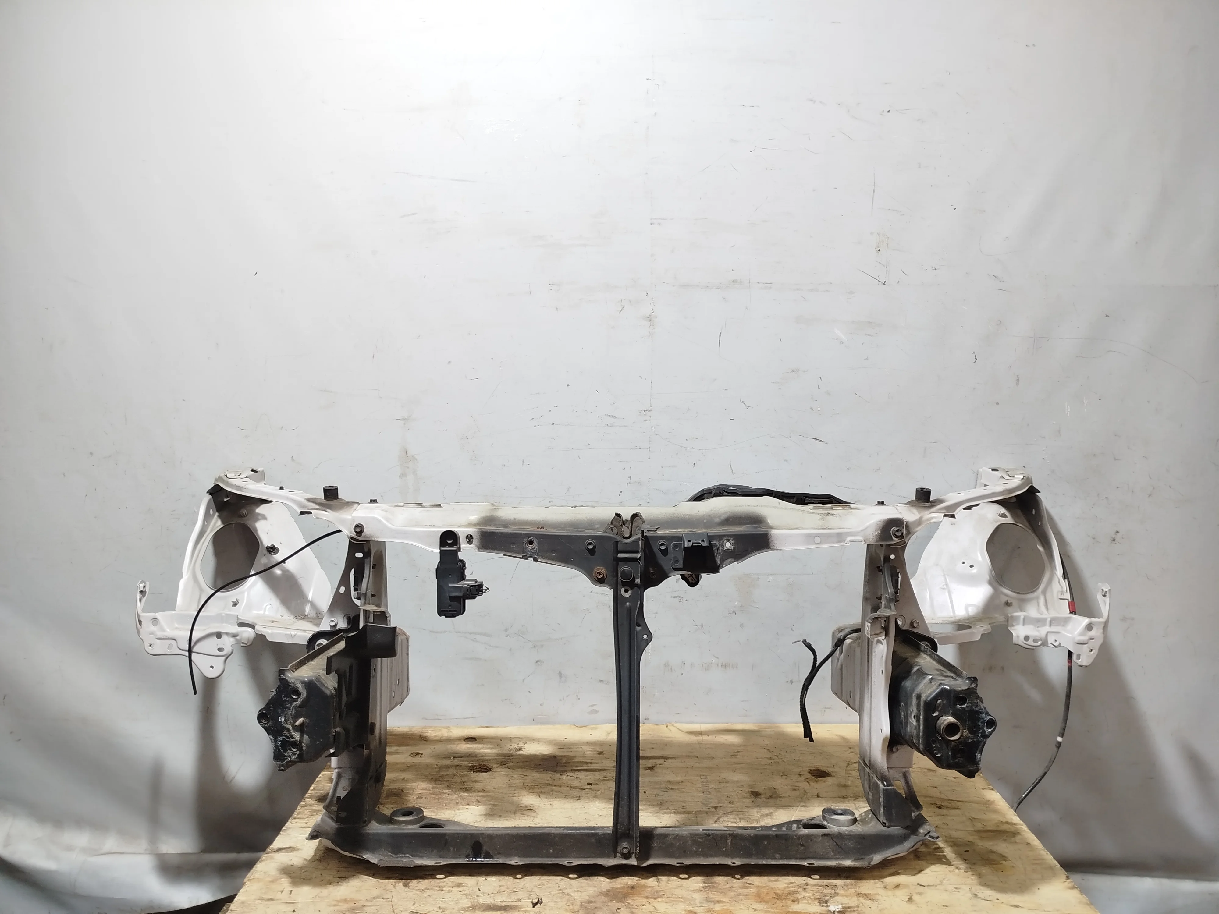 ТЕЛЕВИЗОР LEXUS 5320530080 белый перламутр, 1G5 S3913Z