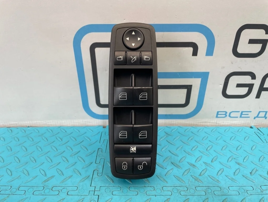 Блок стеклоподъемников Mercedes-Benz A-Class 2010 A1698206710 W169 266.940 1.7, передний правый