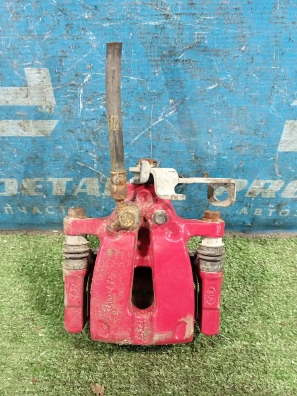 Суппорт тормозной задний правый Kia Ceed G4FJ