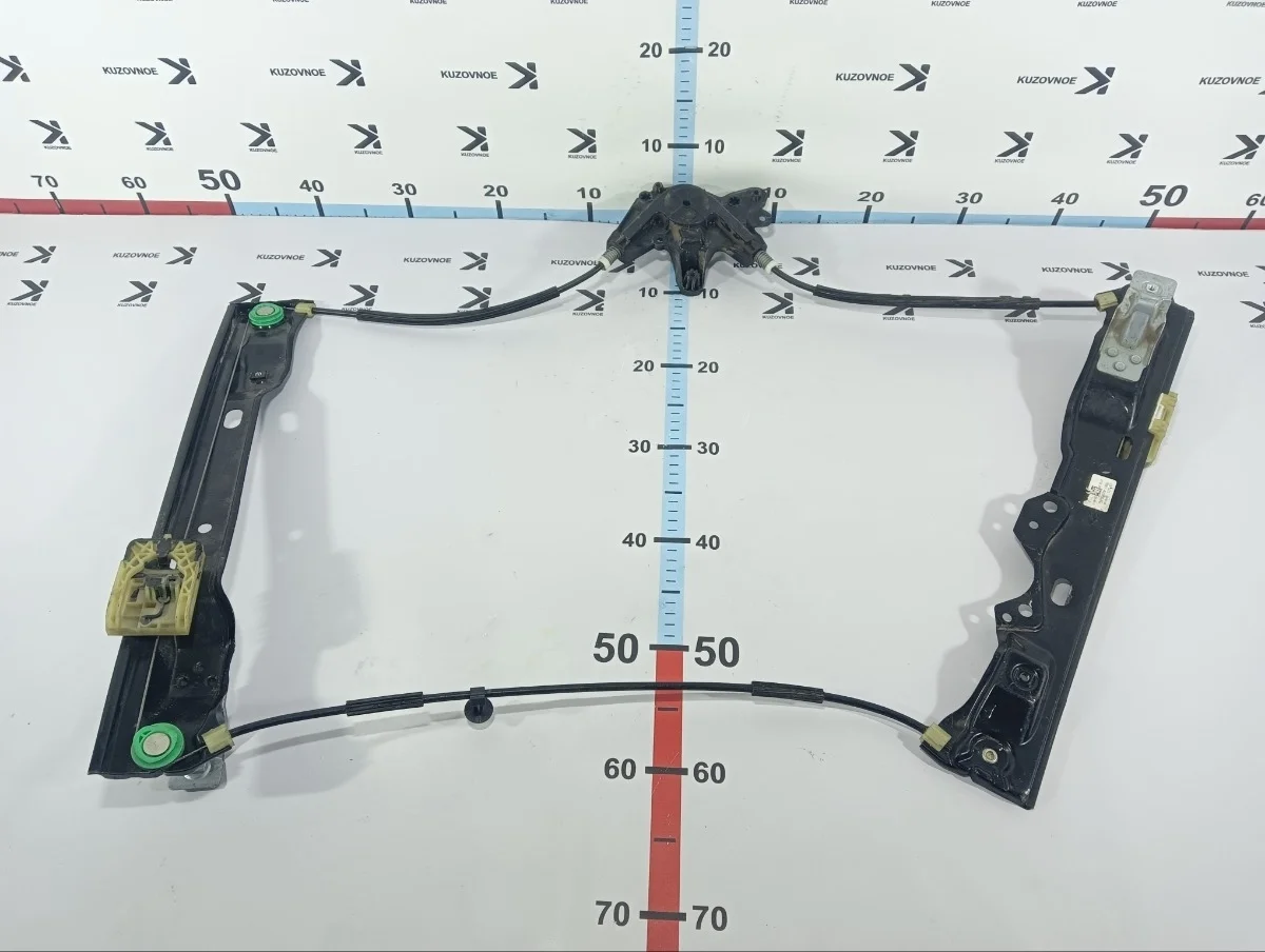 Стеклоподъемник Ford Focus 2015 CB8