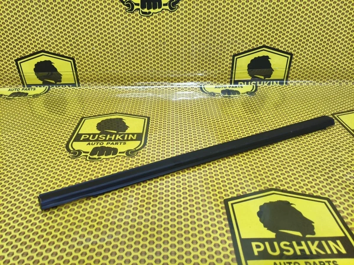 Бархотка внешняя Nissan Almera Classic 2006 8282095F0A B10 QG16, задняя правая