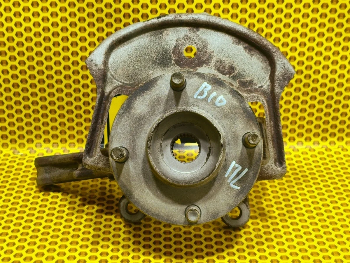 Кулак поворотный Nissan Almera Classic 2006 4001595F0B B10 QG16, передний левый