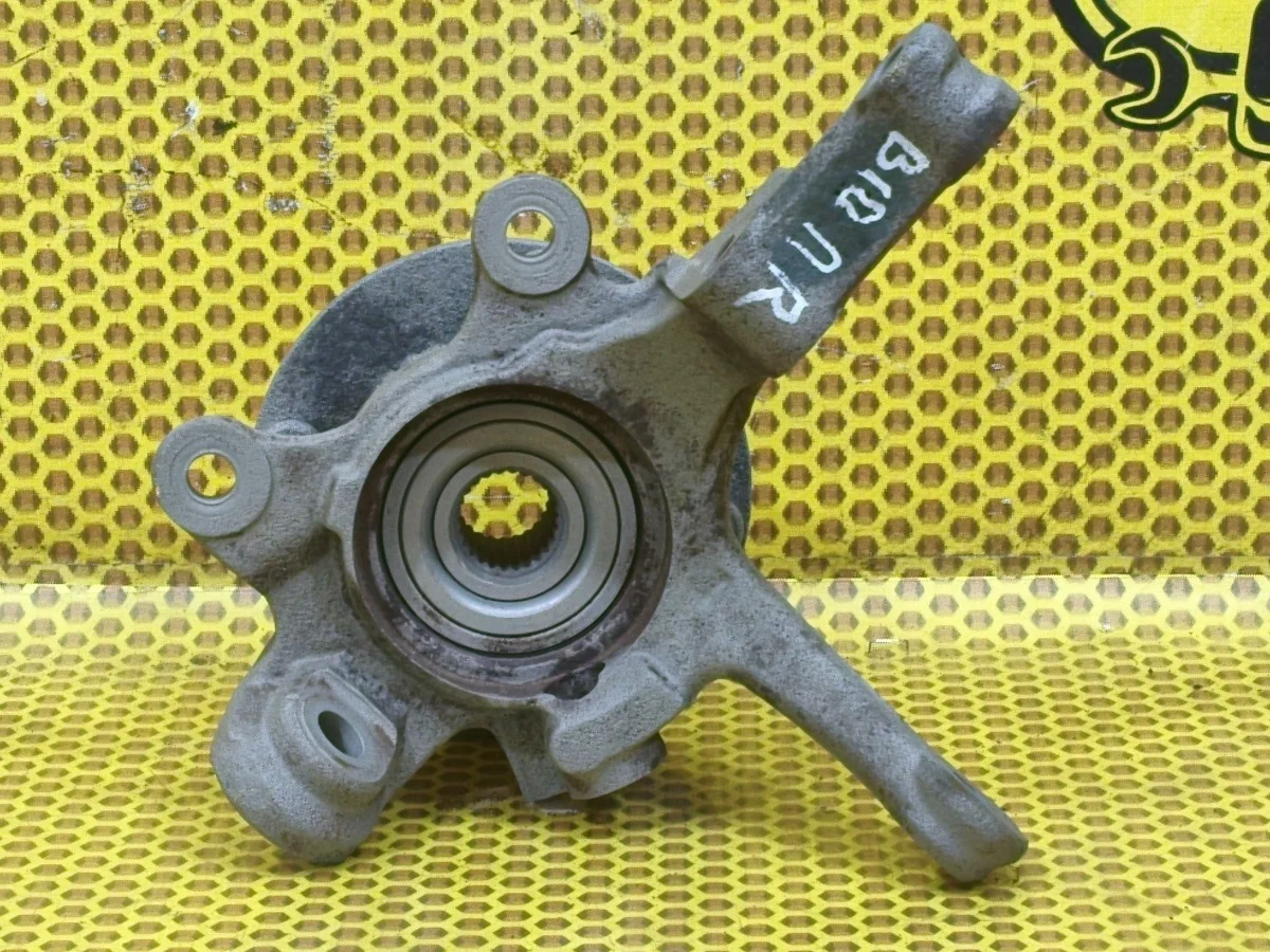 Кулак поворотный Nissan Almera Classic 2006 4001495F0B B10 QG16, передний правый