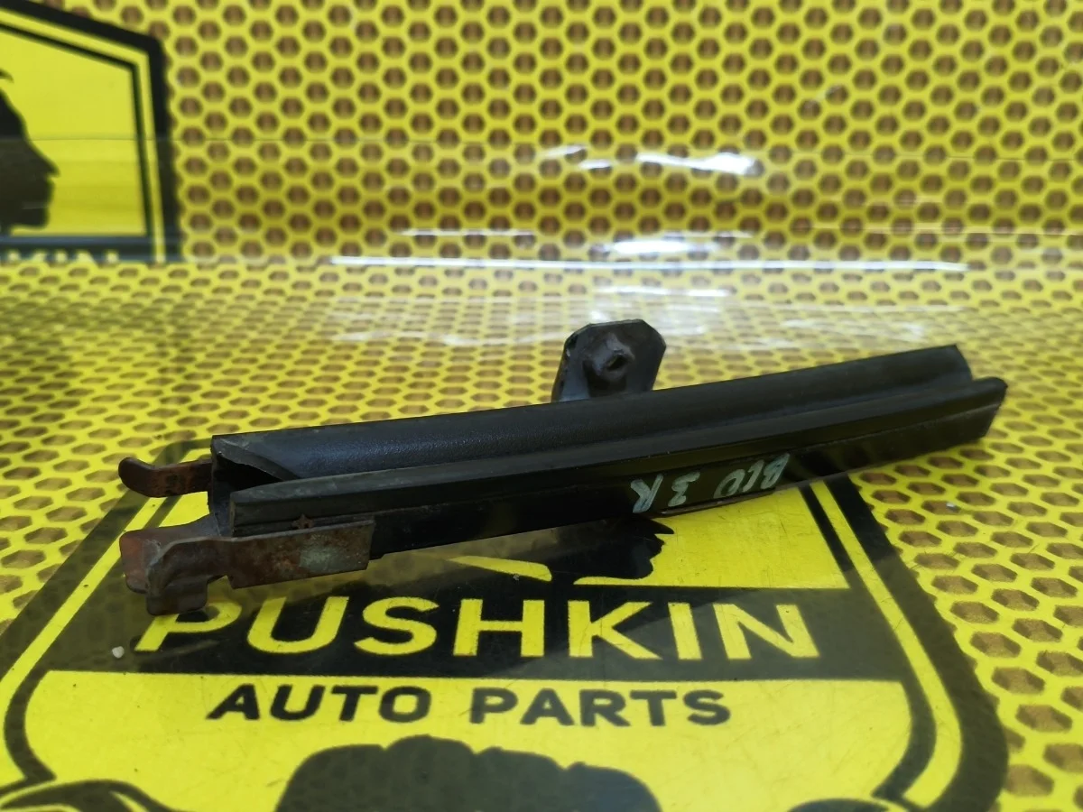 Направляющая стекла двери Nissan Almera Classic 2006 8222295F0A B10 QG16, задняя правая