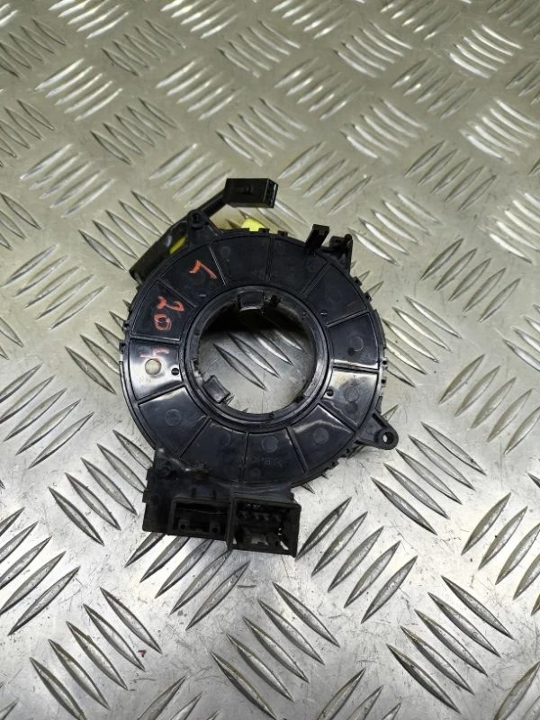 Шлейф руля Mitsubishi L200 (2006-2015) 8651A134