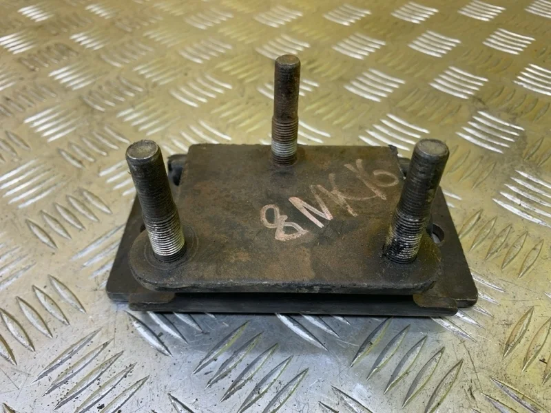 Подушка крепления двигателя Nissan Navara (D40) 2004-2015 2013 11320JR70D ПИКАП 2.5 D YD25DDTI, задняя