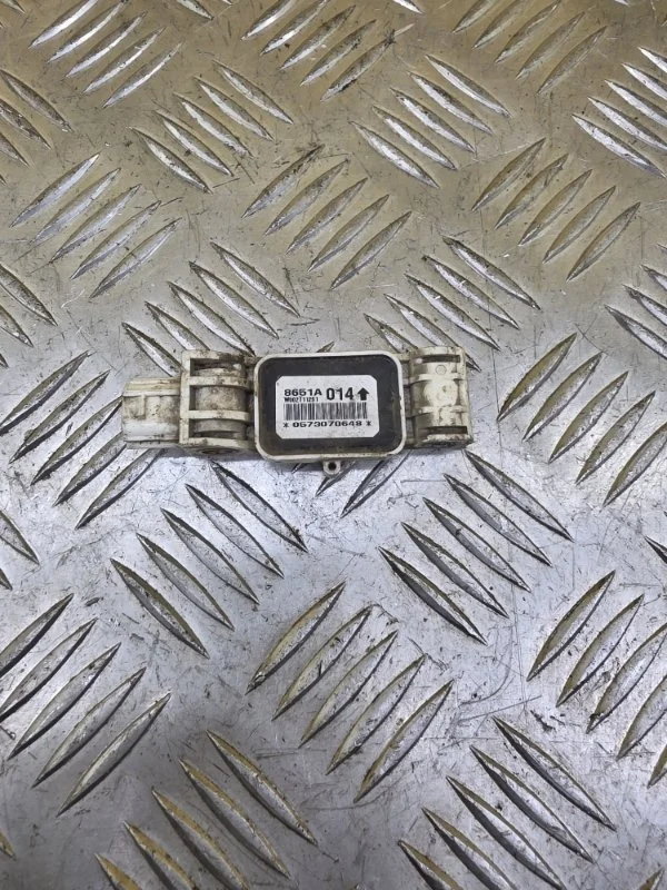 Датчик удара Mitsubishi Pajero Iv (2006-2019) 2007 8651A014 ВНЕДОРОЖНИК 3.8 I