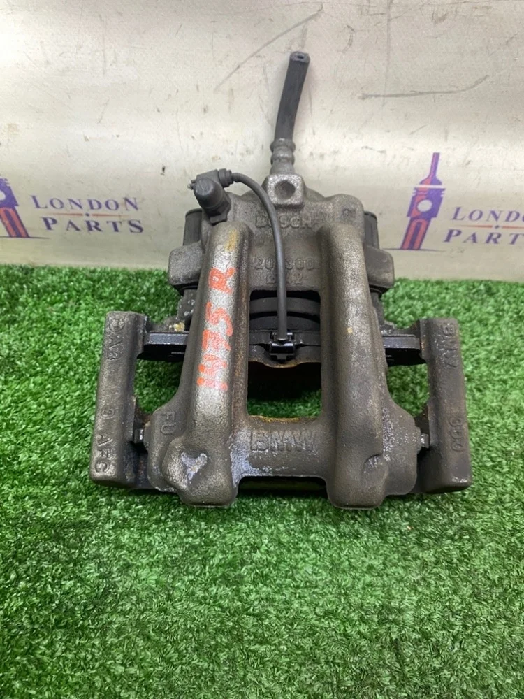 Суппорт тормозной BMW 320ix F31