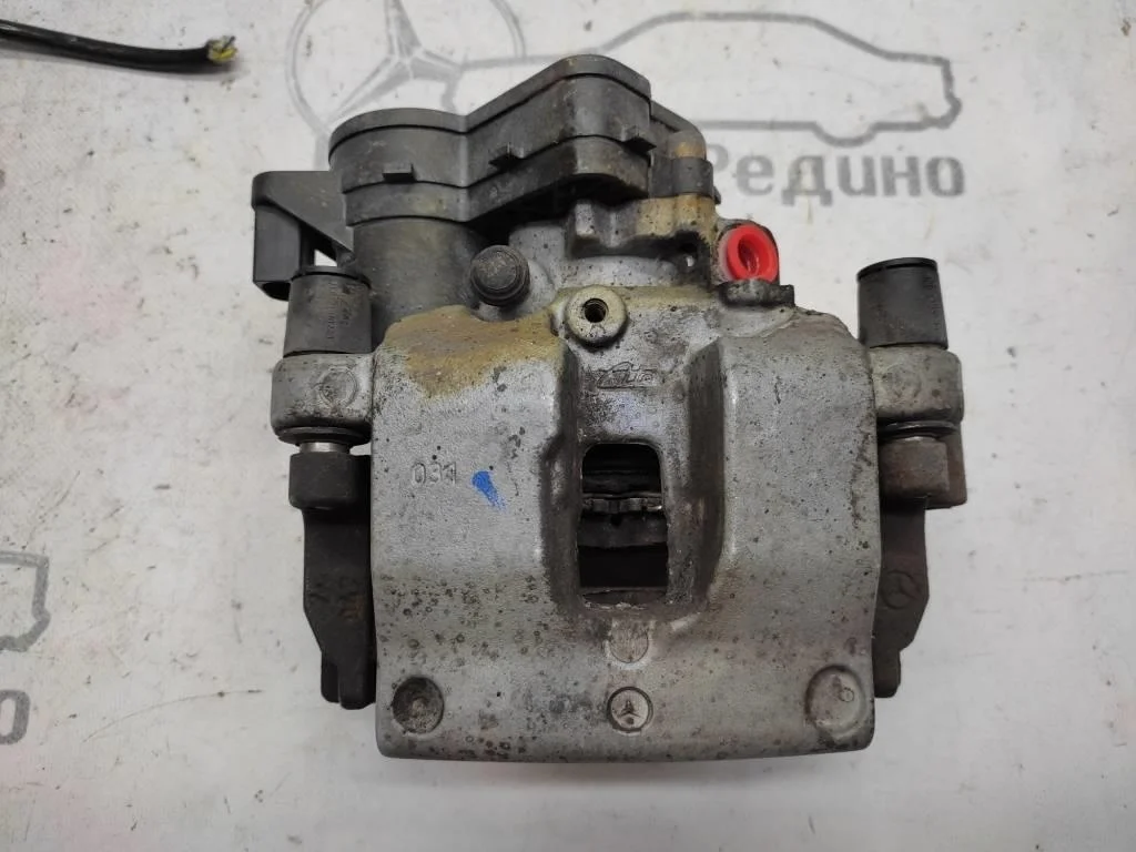 Суппорт задний правый Mercedes-Benz