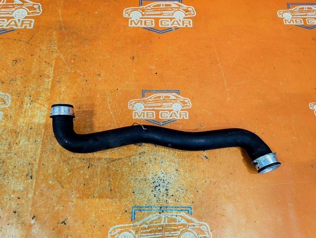 Патрубок радиатора Mercedes-Benz