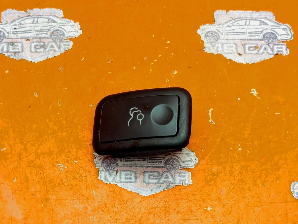 Кнопка открытия багажника Mercedes-Benz