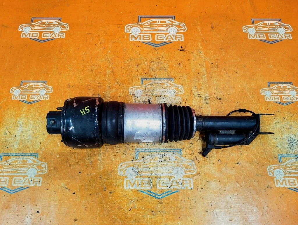 Пневмостойка передняя Mercedes-Benz