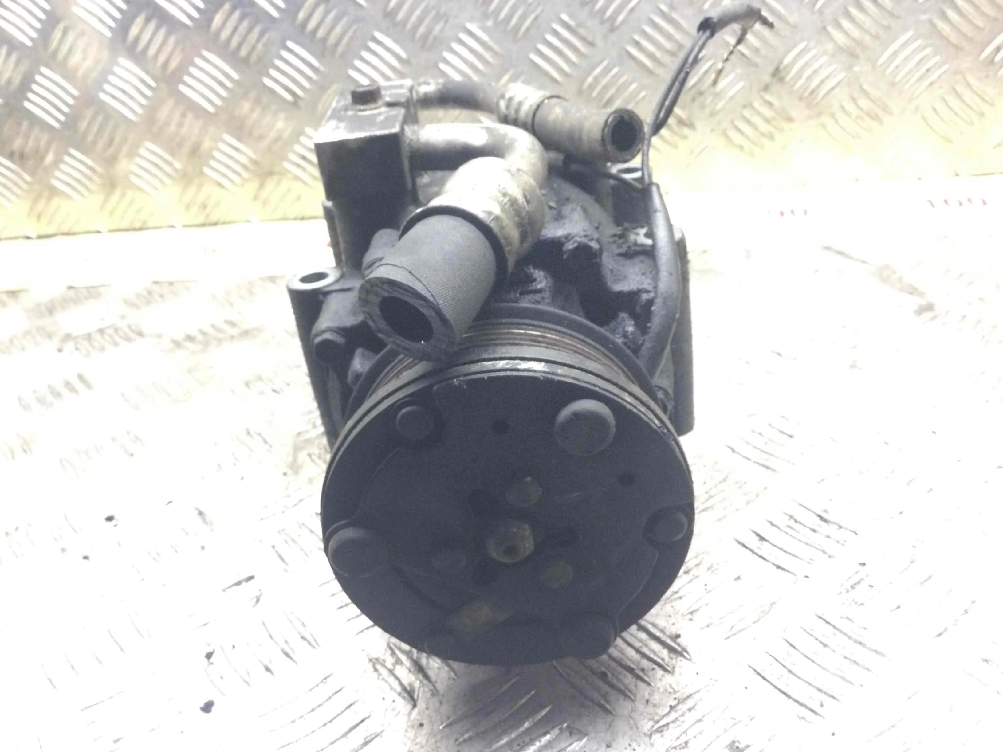 Компрессор кондиционера Ford Focus 1 поколение [рестайлинг] (2001-2005) дизель 1.8 TDCi Механика Х/б