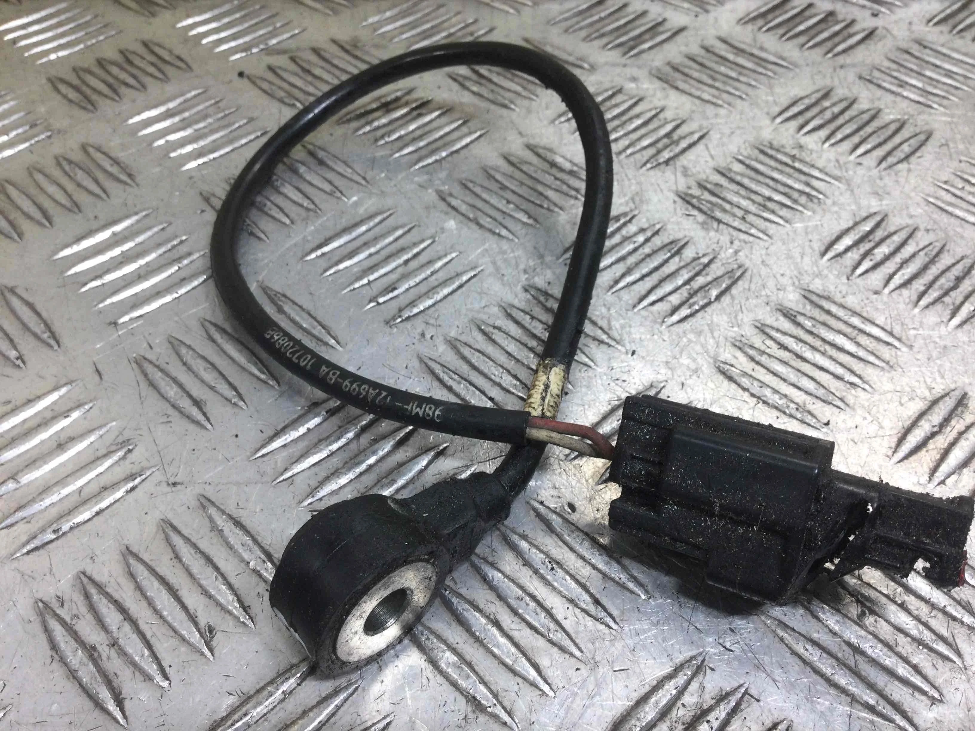 Датчик детонации Ford Focus 2 поколение (2005-2008) бензин 1.6 i Механика