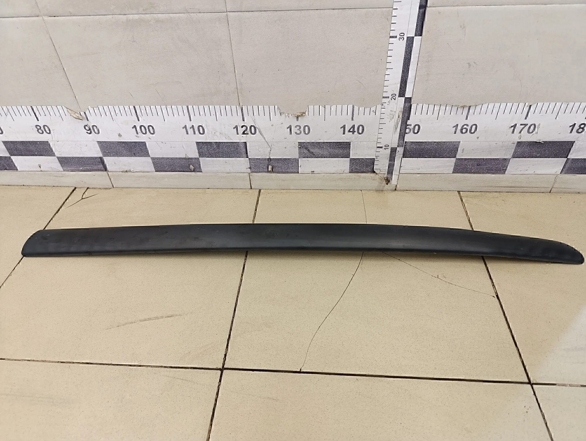 Молдинг передней левой двери C3 2002-2009