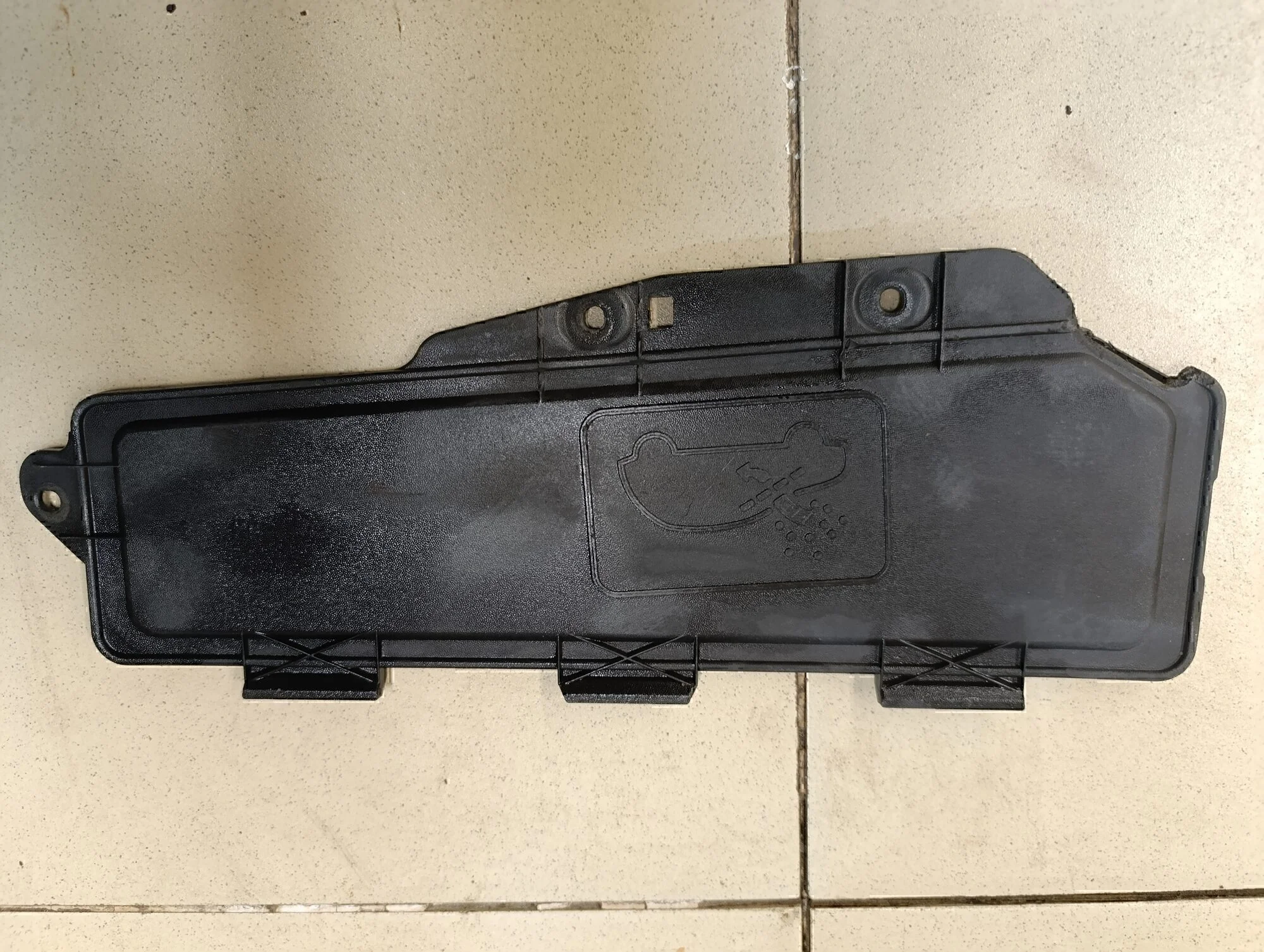 Решетка стеклооч. (планка под лобовое стекло) C3 2002-2009