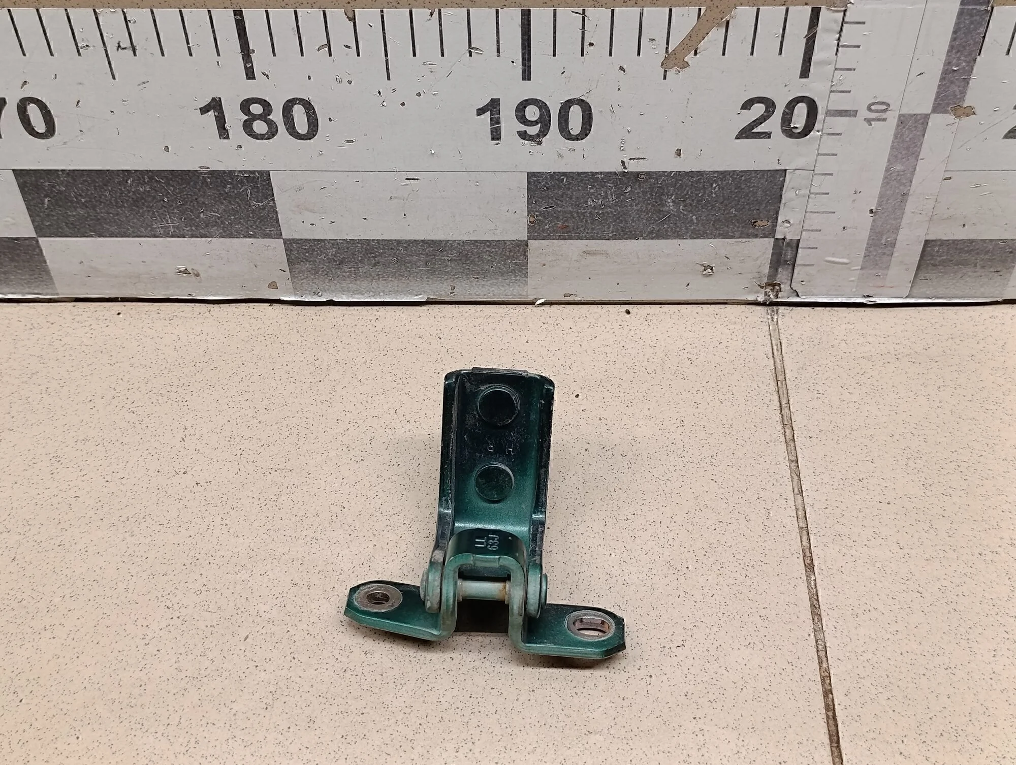 Петля двери задней левой нижняя Grand Vitara 2006-2015