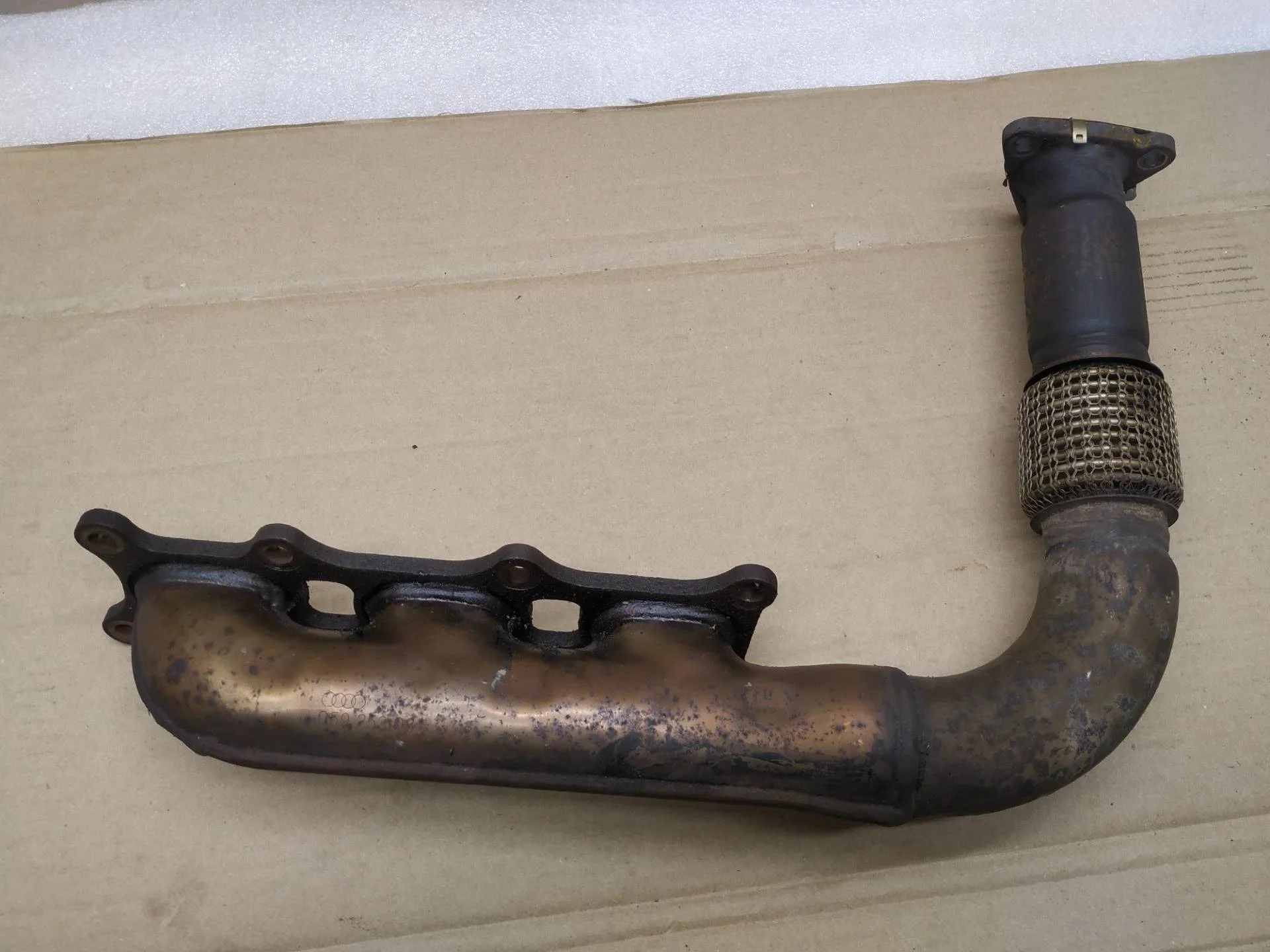 выпускной коллектор Volkswagen Touareg 2 7P6