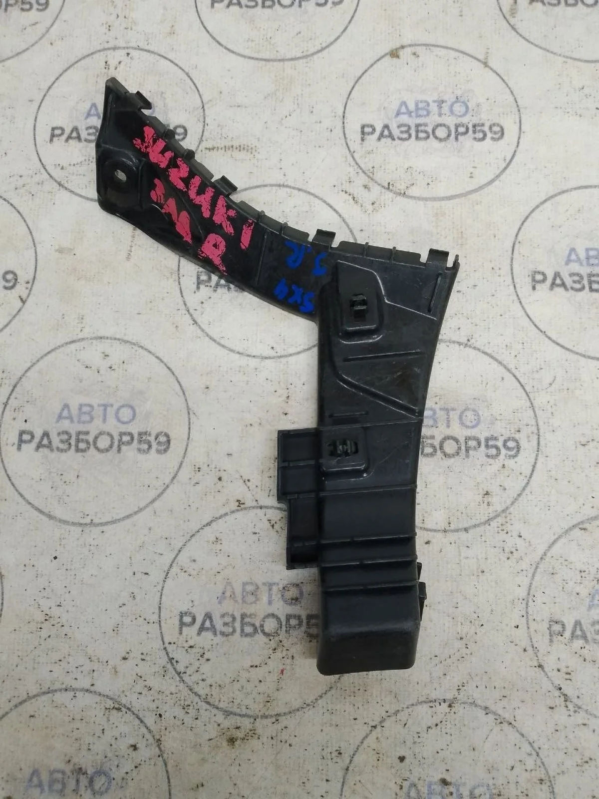 Кронштейн заднего бампера правый Suzuki SX4 I (2006—2009)