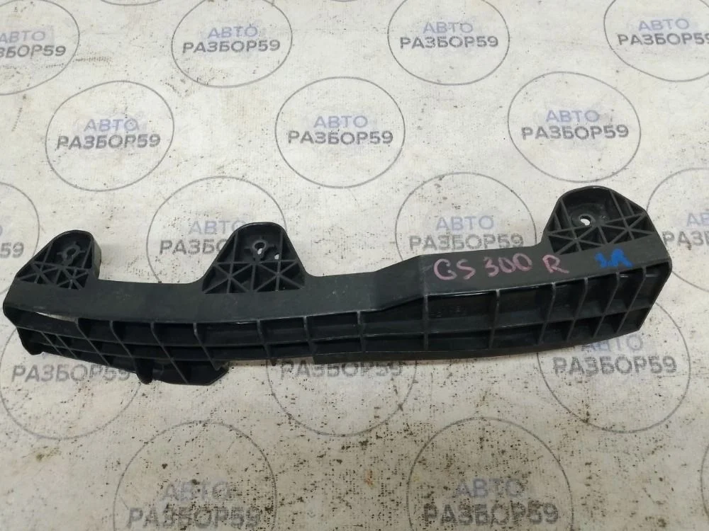 Кронштейн переднего бампера правый Lexus GS III (2004—2007)