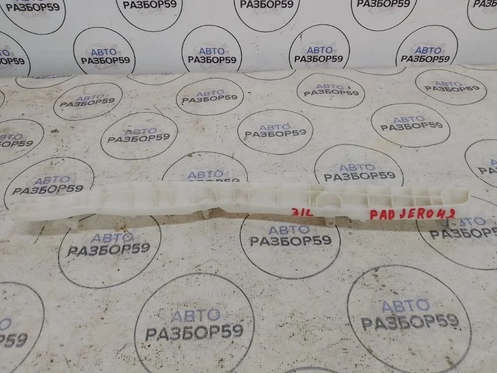 Кронштейн заднего бампера левый Mitsubishi Pajero IV (2006—2011)