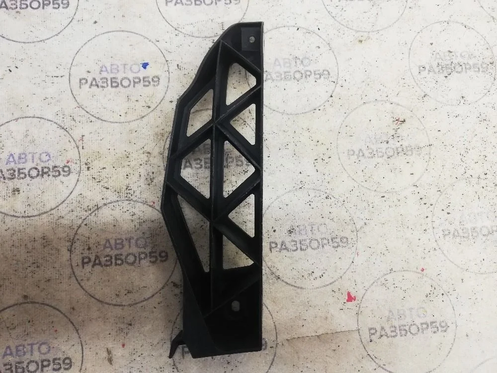 Кронштейн заднего бампера левый Skoda Octavia II рестайлинг (2008—2013)