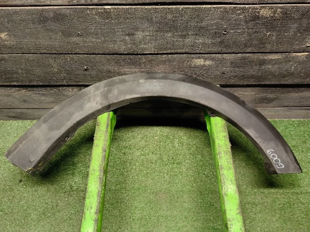 Молдинг переднего правого крыла Renault Logan II