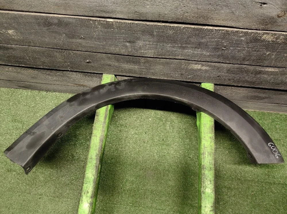 Молдинг переднего правого крыла Renault Logan II