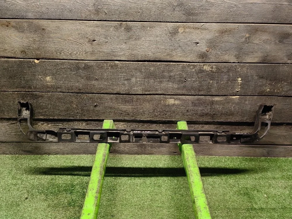 Кронштейн заднего бампера Volkswagen Passat B6