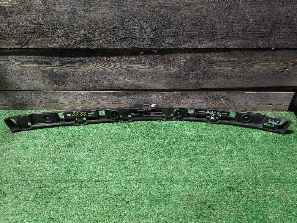 Кронштейн бампера задний Volkswagen Jetta 6