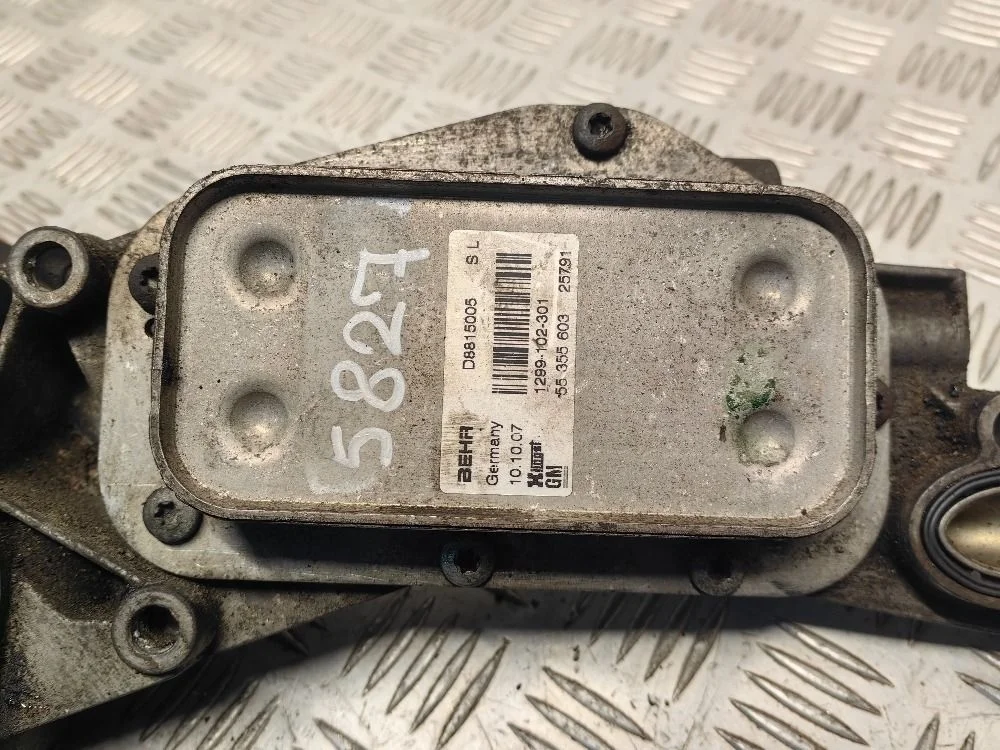 Радиатор масляный Opel Astra H