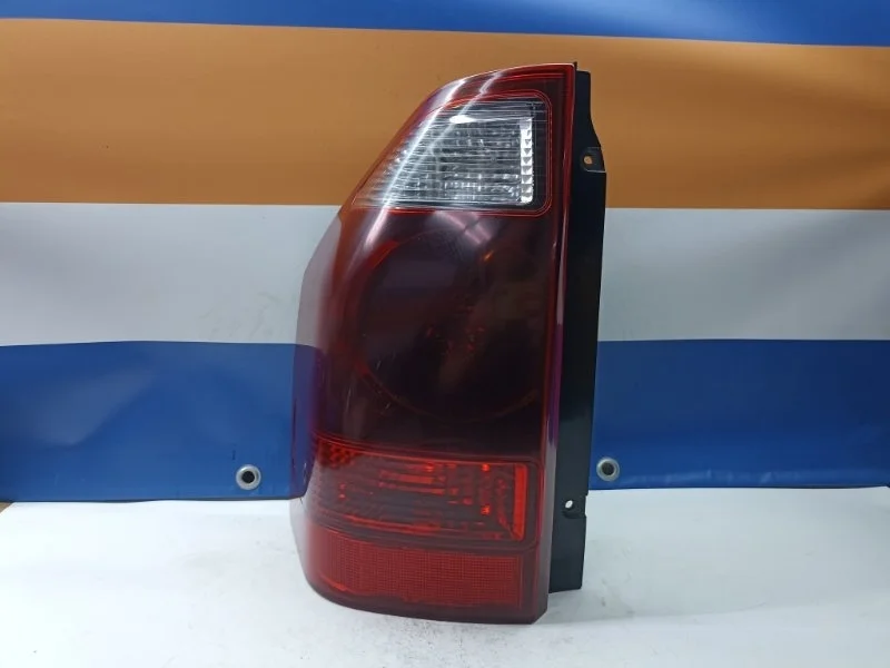 Фонарь Mitsubishi Pajero 2005 MN133765 V78W 4M41, задний левый