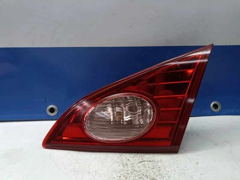 Фонарь внутренний Nissan Murano 2008 265401AA1A Z51, задний правый
