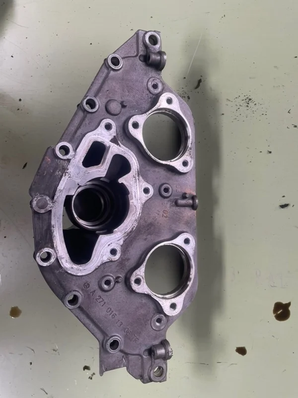 Крышка головки блока цилиндров Mercedes-Benz C-Class 2010 A2710161306 W204 M271