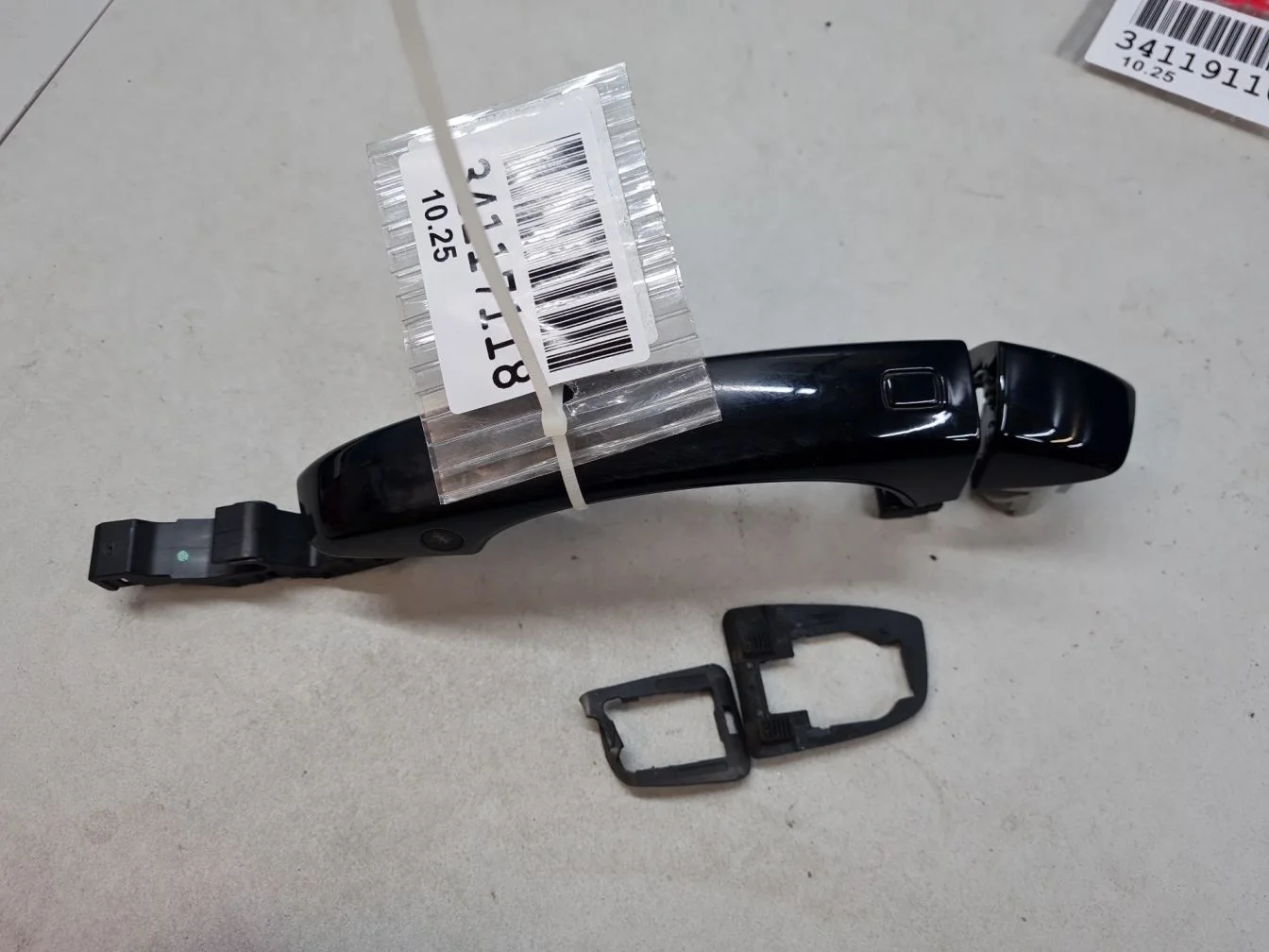 Ручка двери нaружная левая для Audi A7 4G 2010-2018