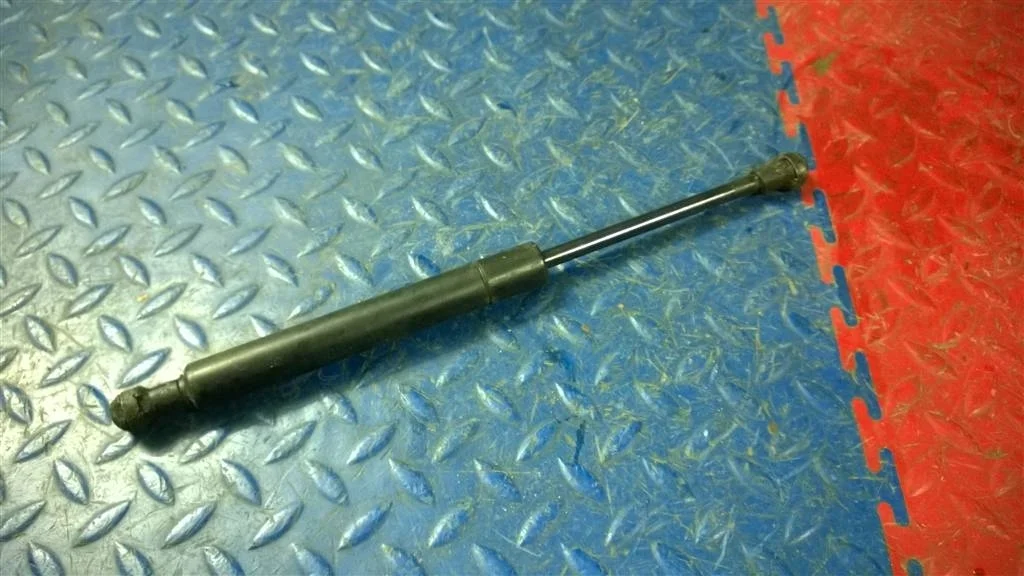 амортизатор капота BMW X5 E53 51238402551  M54B30 231 лс 3.0i 2000 TOPASBLAU METALLIC (364)