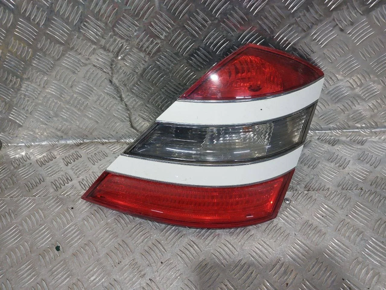 фонарь задний правый Mercedes-Benz S W221