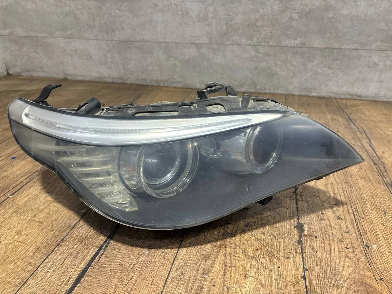 фара правая BMW 5 E60/E61