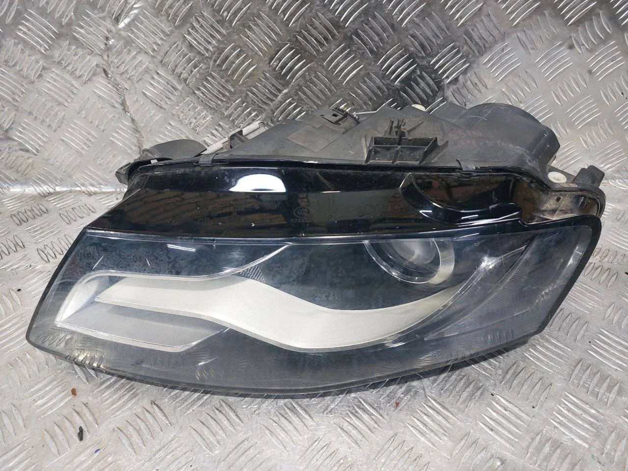 фара левая Audi A4 B8/8K