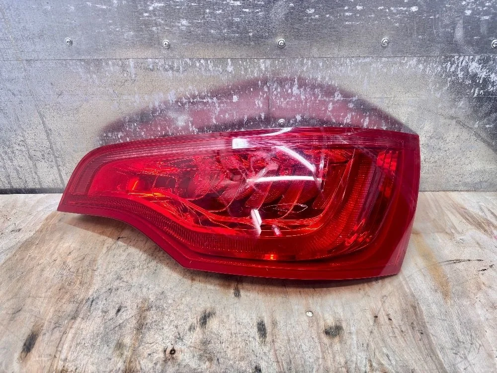 Фонарь задний правый Audi Q7 4L 4L0945094F Q7 4L рестайлинг (2009—2015) В наличии