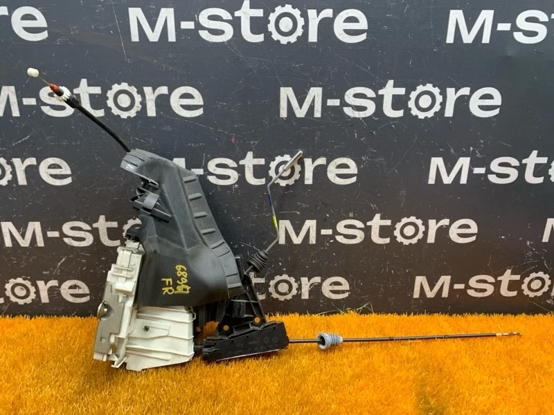 Замок двери Mercedes-Benz Gl-Class 2007 A1697202835 X164 273.923, передний правый