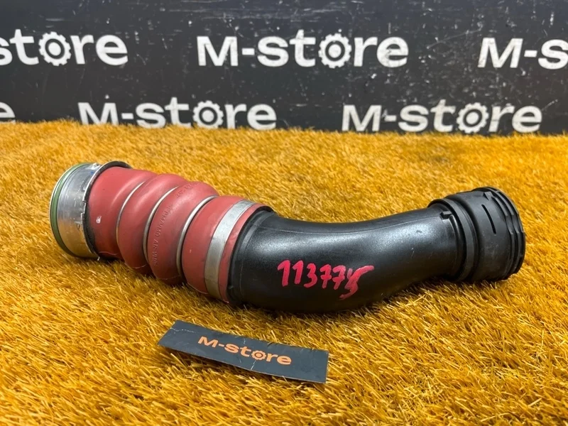 Патрубок интеркулера Bmw X5 2010 13717583716 E70 N55B30A