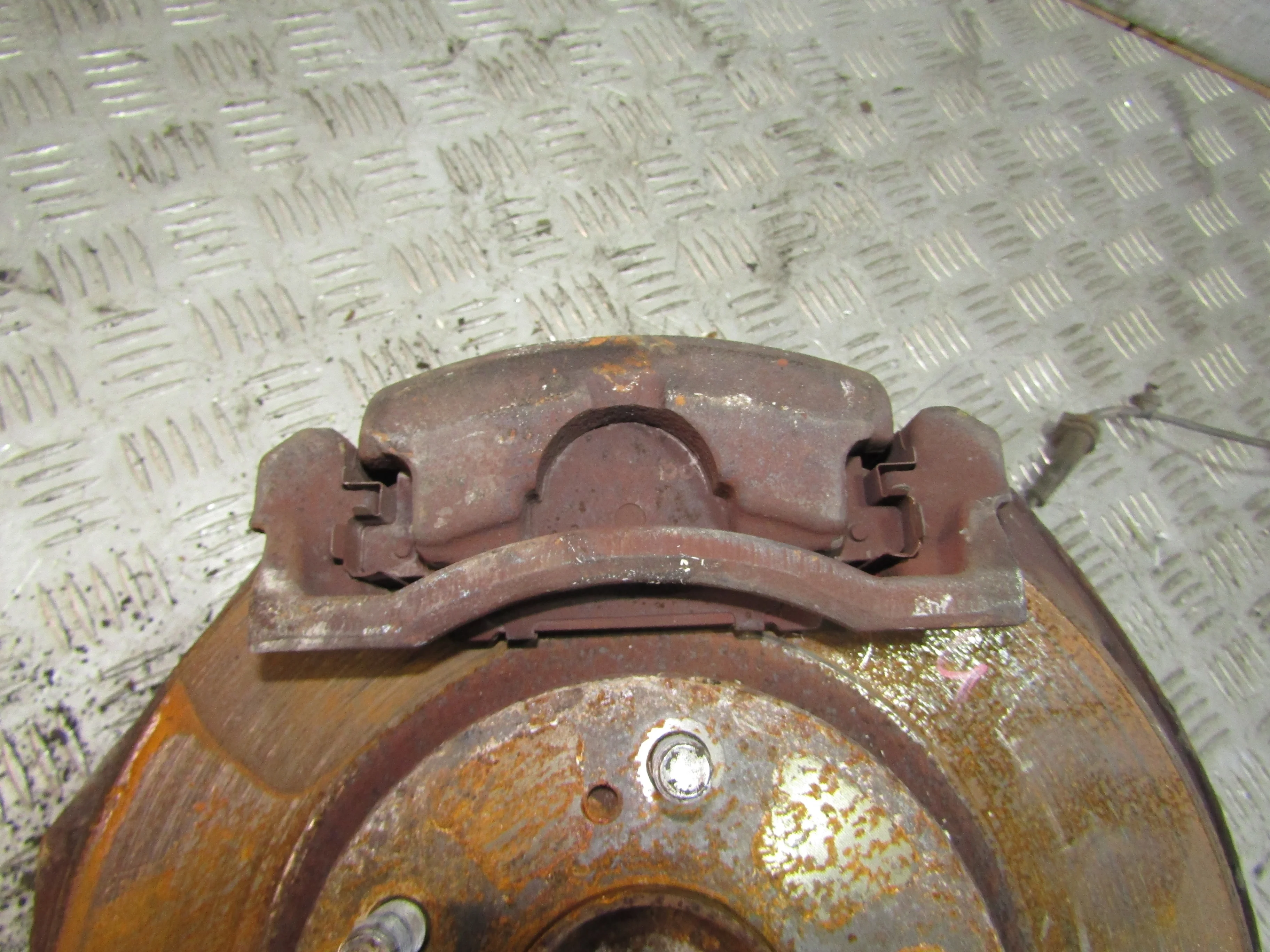 Суппорт передний левый HONDA Civic VIII (2005—200