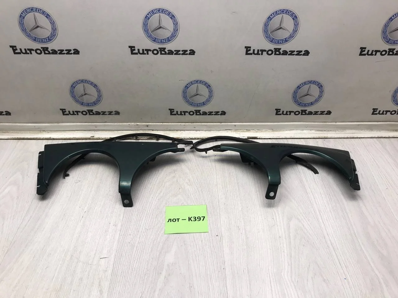 Молдинг под фару Mercedes W210